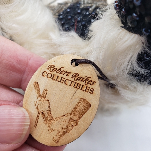 Robert Raikes April Birthday Bear named Diamond - Picture 5 of 11